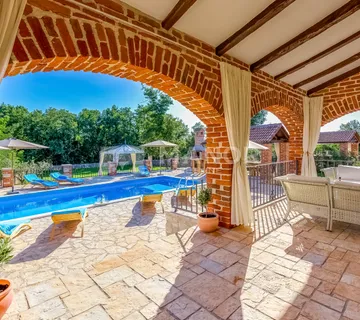 ISTRA, VIŠNJAN - Autentična istarska kamena villa  - cover