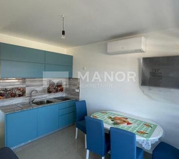 OTOK KRK, NJIVICE - Samostojeća kuća s 4 apartmana, pogled - cover