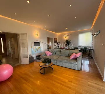 RIJEKA, KANTRIDA - 3S klasični stan 1.red do mora, 110 m2 - cover