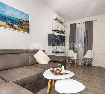 CRIKVENICA - Kuća s 2 apartmana + studio apartman, nedaleko od mora - cover