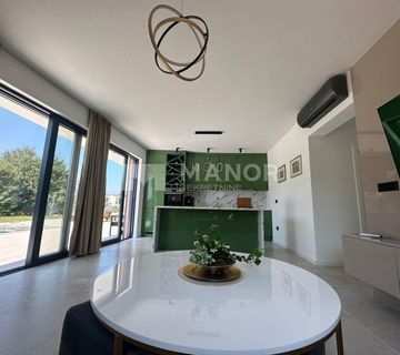ISTRA, LABIN - Luksuzna villa s bazenom i dvije stambene jedinice - cover