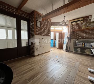 NOVI VINODOLSKI - Ugostiteljski objekt u strogom centru, 40 m2 - cover