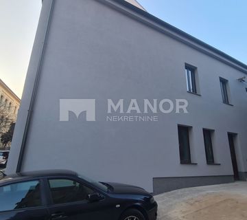 RIJEKA, BANDEROVO - Stan površine 76 m2, novi krov i fasada, parking - cover