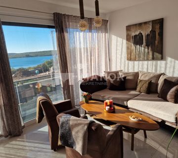 MEDULIN - Samostojeća kuća s dva bazena, 240 m2 - cover