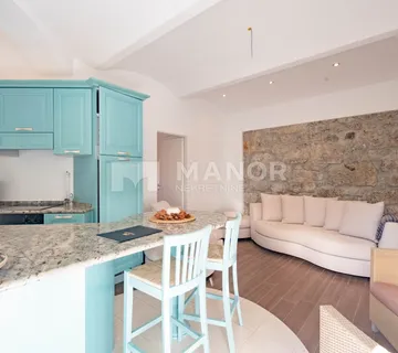 OPATIJA, CENTAR - Luksuzni boutique apartman u srcu Opatije s predivnom okućnicom, 140m od mora - cover