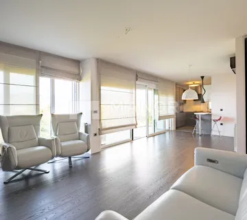RIJEKA, MARČELJEVA DRAGA - Prekrasan 3S+DB s parkingom i pogledom, 97 m2 - cover