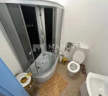 RIJEKA, STROGI CENTAR - Adaptiran 1S+DB stan za najam, 48 m2 - cover