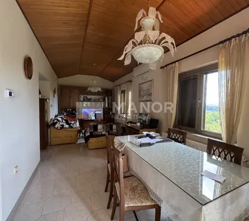 RUKAVAC, MATULJI- Kuća 223m2 s konobom - cover