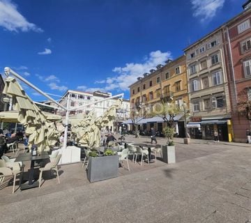 RIJEKA, CENTAR - Poslovna zgrada na 4 kata, 354 m2 - cover