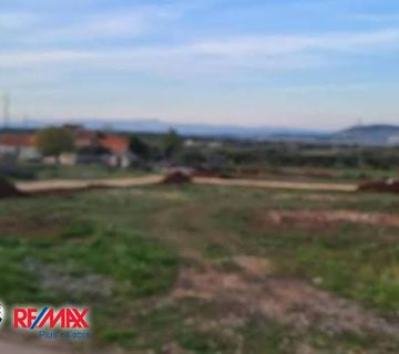 DALMACIJA, BIOGRAD NA MORU, GRAĐEVINSKO ZEMLJIŠTE 3 KM UDALJENO OD MORA - cover