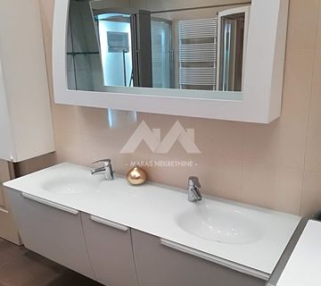 Opatija - stan u villi s garažom ! - cover