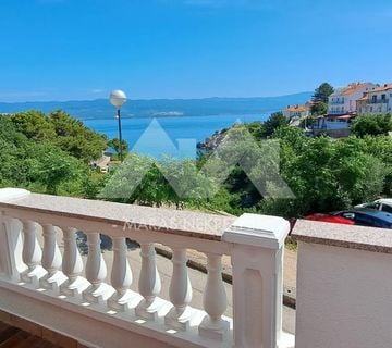 Vrbnik - apartmanska kuća 100 m od plaže - cover