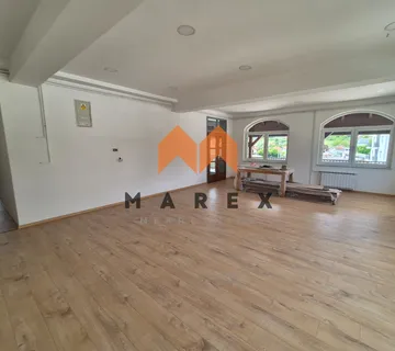 Poslovni Prostor-Novouređen,odmah Useljiv - Pregrada
