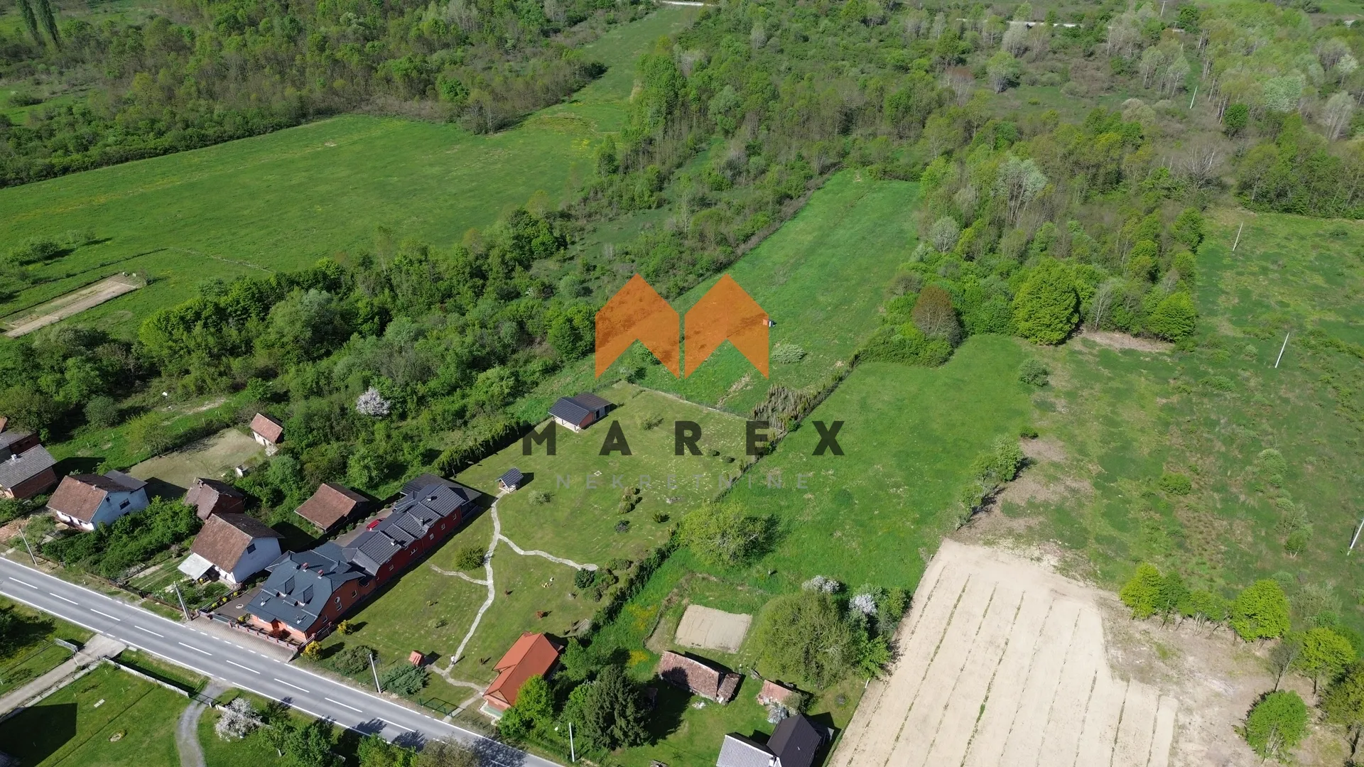 PREKRASNO IMANJE 21000 M2 ,KUĆA +4 APARTMANA +DRVENA KUĆA - cover