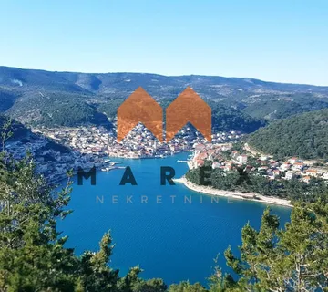 Atraktivno Građevinsko Zemljište S Prekrasnim Pogledom Na More - Mirca, Supetar