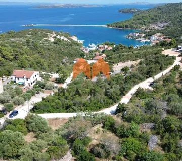 Građevinsko Zemljište Sa Panoramskim Pogledom -Investicija - Sali