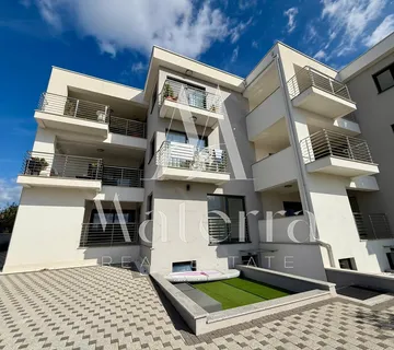 Primošten - Dvosoban Stan, Novogradnja, P = 83.74 M2