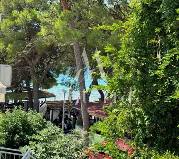 Jadrija, Kuća 40m Od Mora, 2 Stambene Jedinice, Rijetkost Na Tržištu - Šibenik