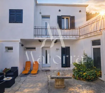 Šibenik- Renovirana Kuća P=62 M²