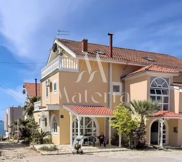 Prekrasna Vila Sa 6 Apartmana Nadomak Mora - Brodarica, Šibenik