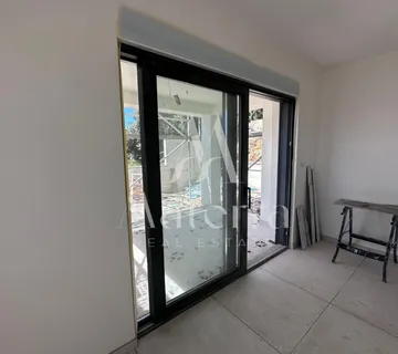 ROGOZNICA, STAN(S2) 66,80m2, LUX STANOVI U NOVOGRADNJI, 70M OD MORA