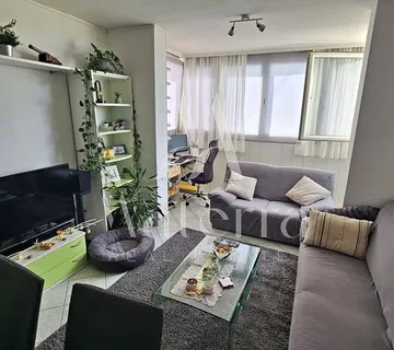 Baldekin - 2-Soban Stan, 11. Kat, Pogled Na More - Šibenik