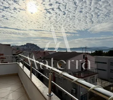 Šibenik - Dvoetažni Stan, Garaža, Panormaski Pogled P = 251.93 M2