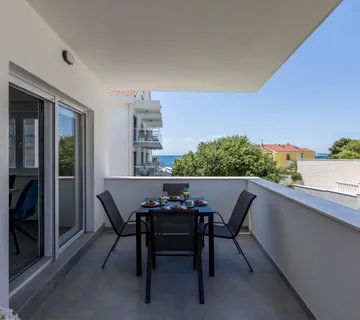 Rogoznica, 90m Od Mora, Kuća Sa 5 Stanova, Novogradnja