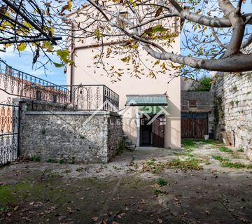 Poreč okolica, kuća za renovaciju - cover