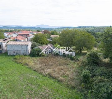 Tinjan okolica, građevinsko zemljište sa starinom - cover