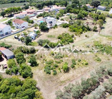 Bale okolica, prostrano zemljište sa pogledom na more i Brijune! - cover