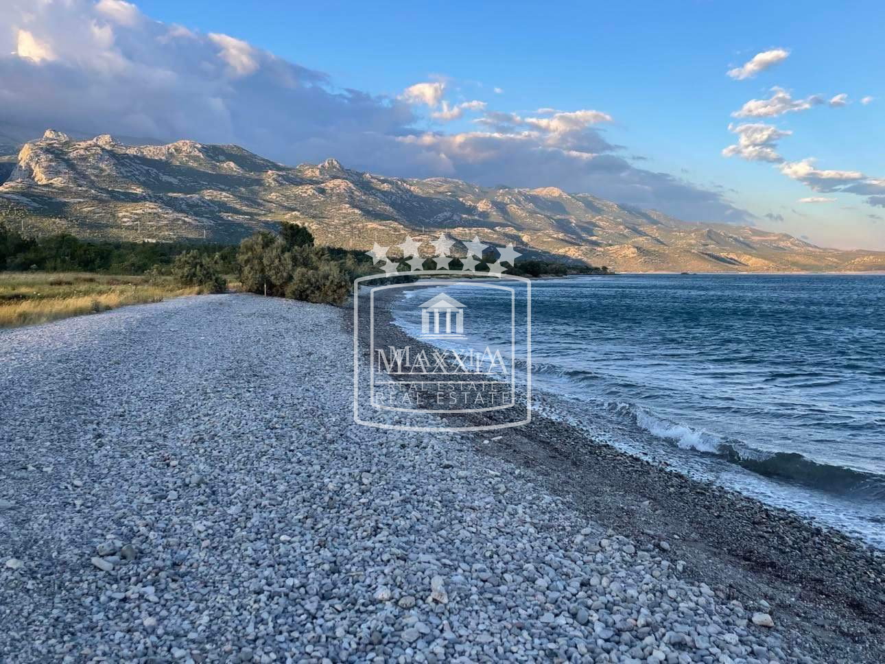 Seline, Starigrad - građ. zemljište 738 m2 mirno! 75000€ - cover