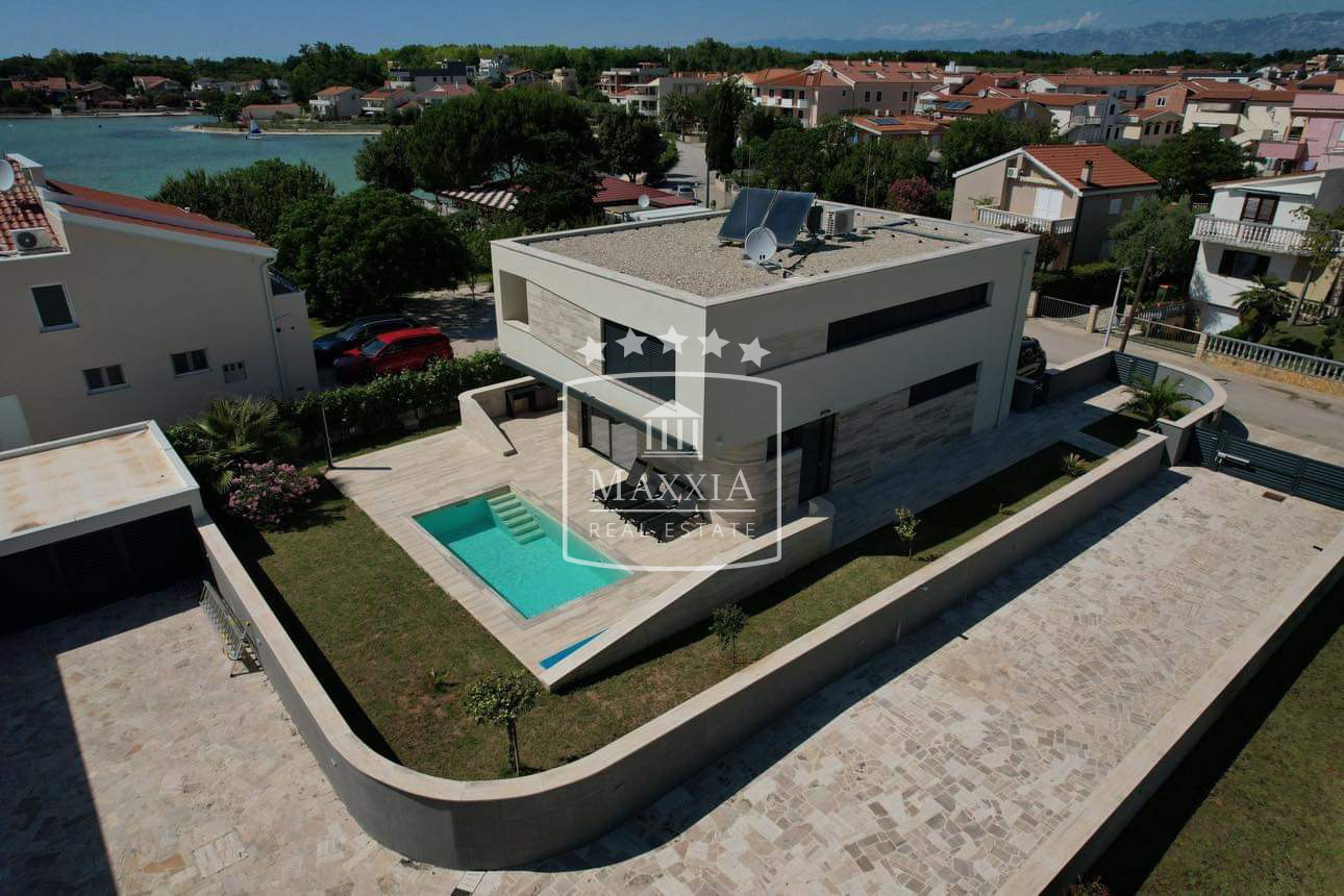 Privlaka - Moderna villa 250m2 uz more more s bazenom 1.698.000€ - cover