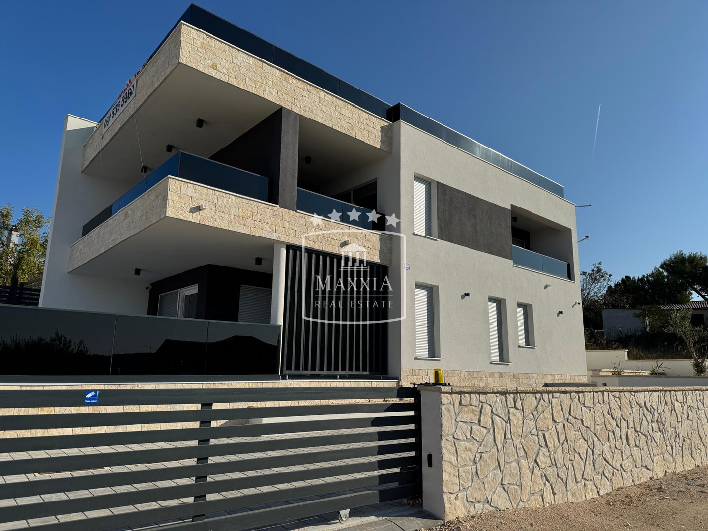 Rtina - Moderna vila bazen novogradnja! Pogled more!! 750000€ - cover