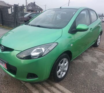 Mazda 2 1,3 i TE Pro // REG 1 GOD // ALU // 5 VRATA - cover