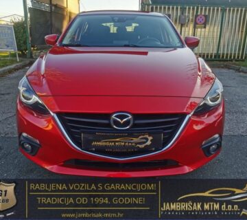 Mazda 3 2.2d SKYACTIVE NAVI KAMER XENON RVM KEYLESS JAMSTVO 12mj - cover