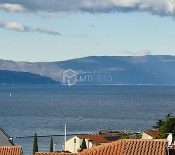 Otok Krk, Malinska, apartmanska kuća, pogled na more - cover