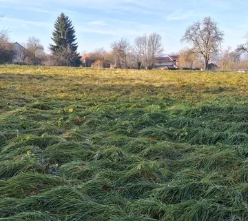 Prodajem zemljište - 4400 m² - cover