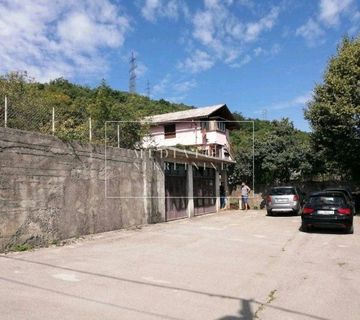 Škurinje- Bodulovo, Kuća s dva stana i dodatnim objektima - cover