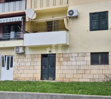 Stan u Pločama, 50m2 - cover