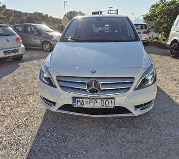 Mercedes-Benz B-klasa 180 CDI - cover