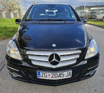 Mercedes-Benz B-klasa 200 CDI - cover