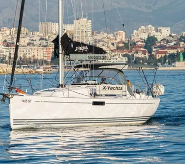 X-YACHTS XC 35 u savršenom stanju - cover