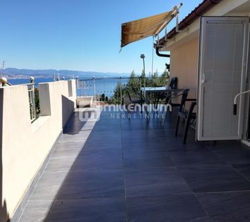 Opatija, dvoetažni stan od 192m2 i apartman od 64m2 - cover