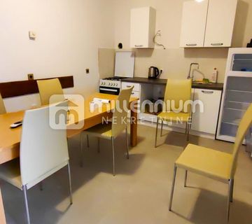 Crikvenica, Dramalj, 61.21m2, dvosobni apartman s dvorištem - cover