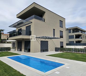 Istra, Poreč, dvoetažni 3s+db apartman s bazenom, 157.54m2 - cover