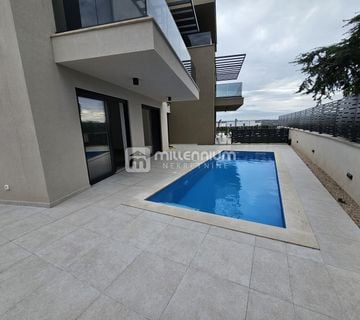 Istra, Poreč, dvoetažni 3s+db apartman s bazenom, 152.13m2 - cover