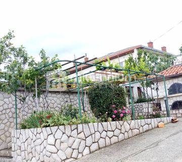 Novi Vinodolski, prekrasna samostojeća kuća od 690m2    - cover