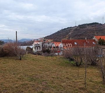 Praputnjak, građevinsko zemljište 797m2 - cover