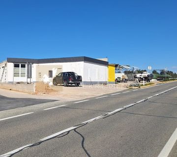 MURTER, SUPER PRILIKA! POSL. ZGRADA VEL. 400M2! 300m OD MORA!! - cover